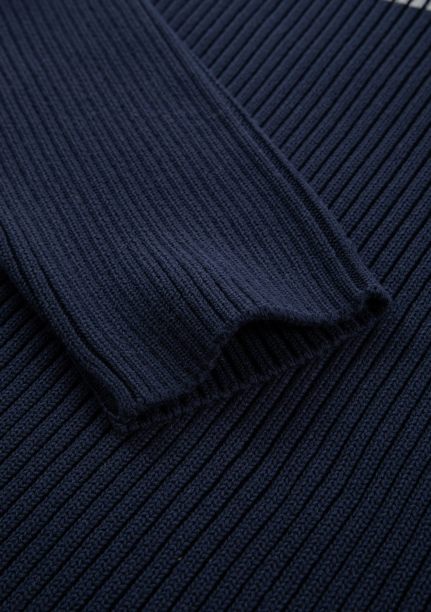 JAXA Cotton Rib Turtleneck Su41 - Image 33