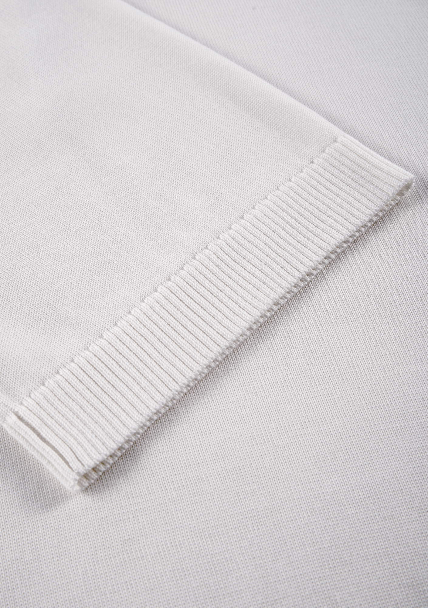 THETA Half-Zippered Polo Shirt Sw45 - Image 24