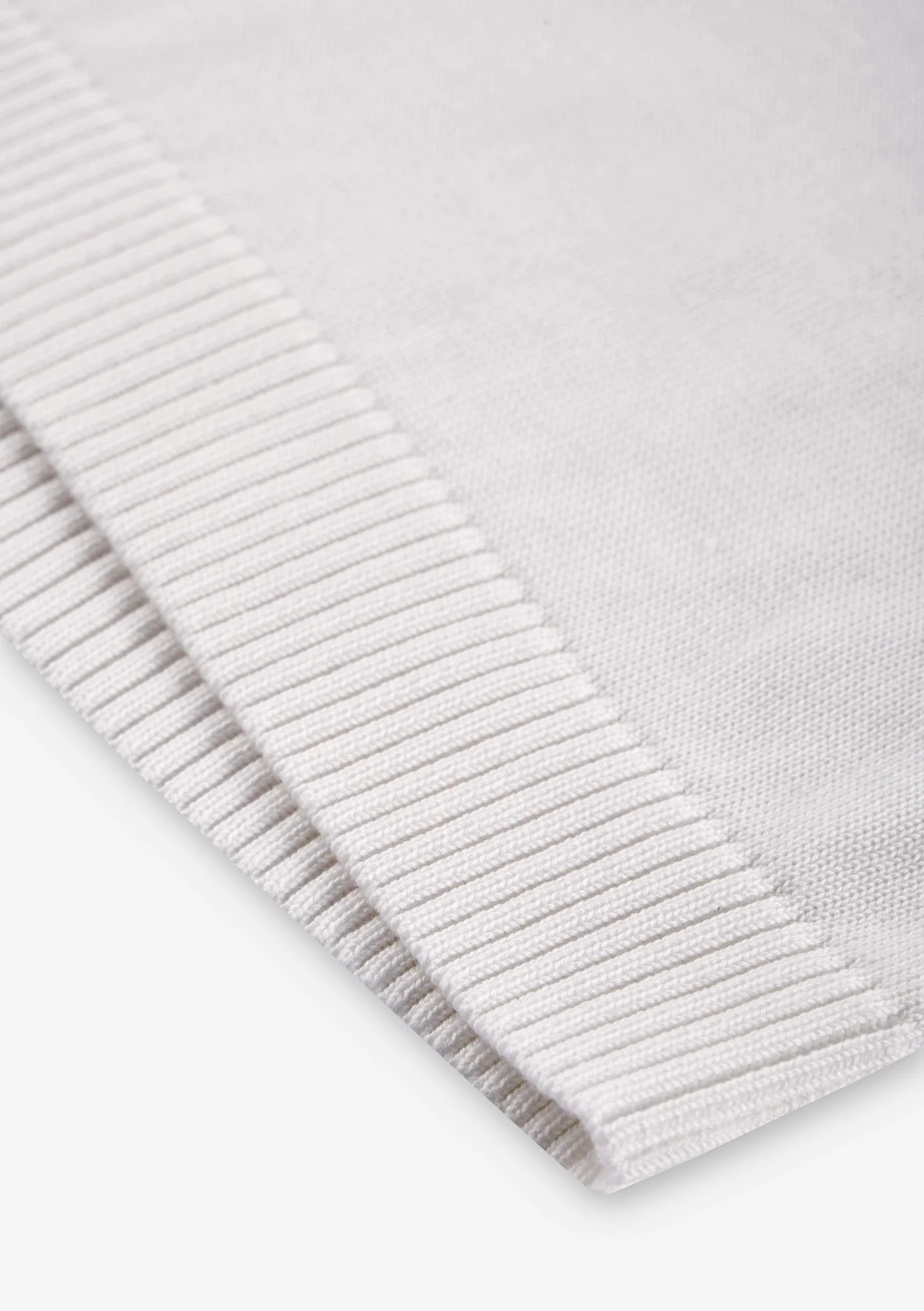 THETA Half-Zippered Polo Shirt Sw45 - Image 25