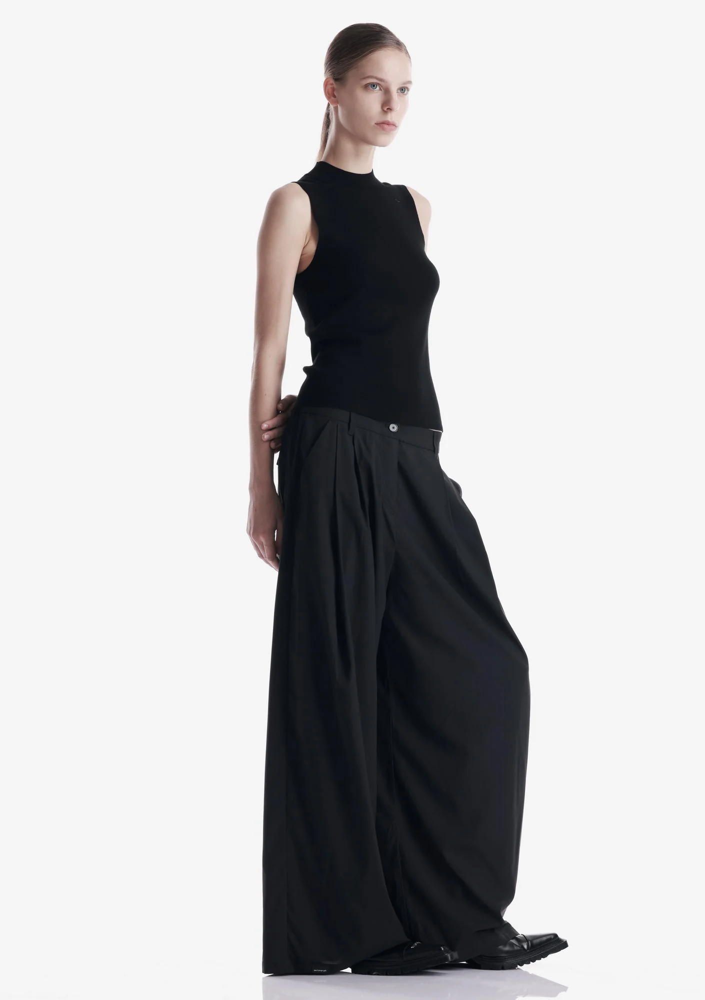HASSIUM Knitted Top Sw43 - Image 4