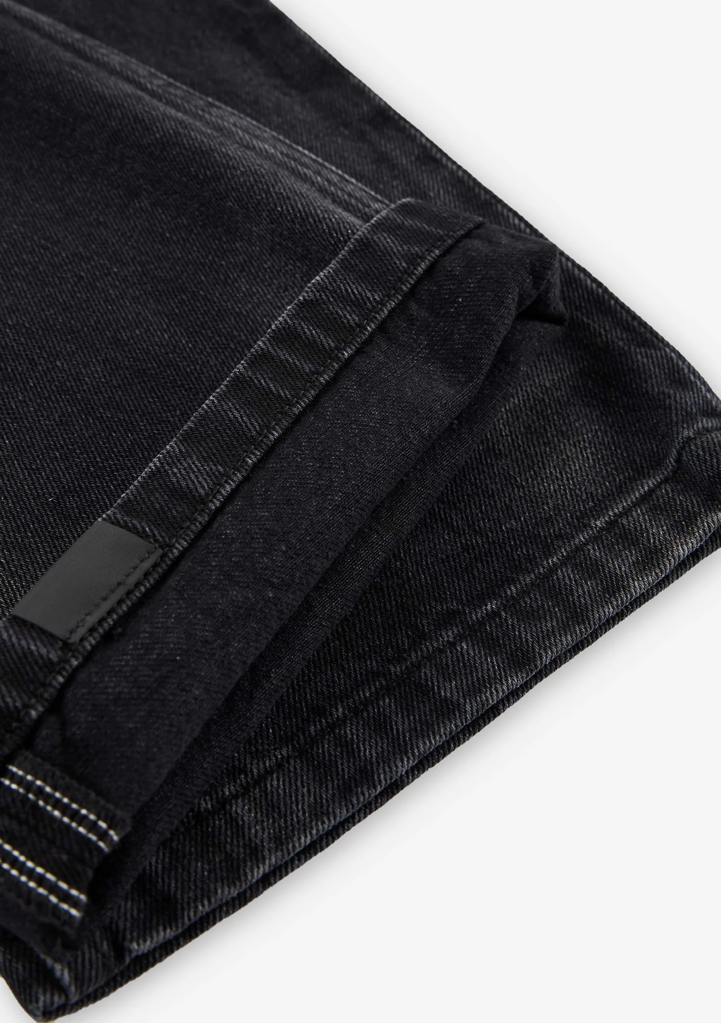 GEO Relaxed Jeans Rm238 - Image 11