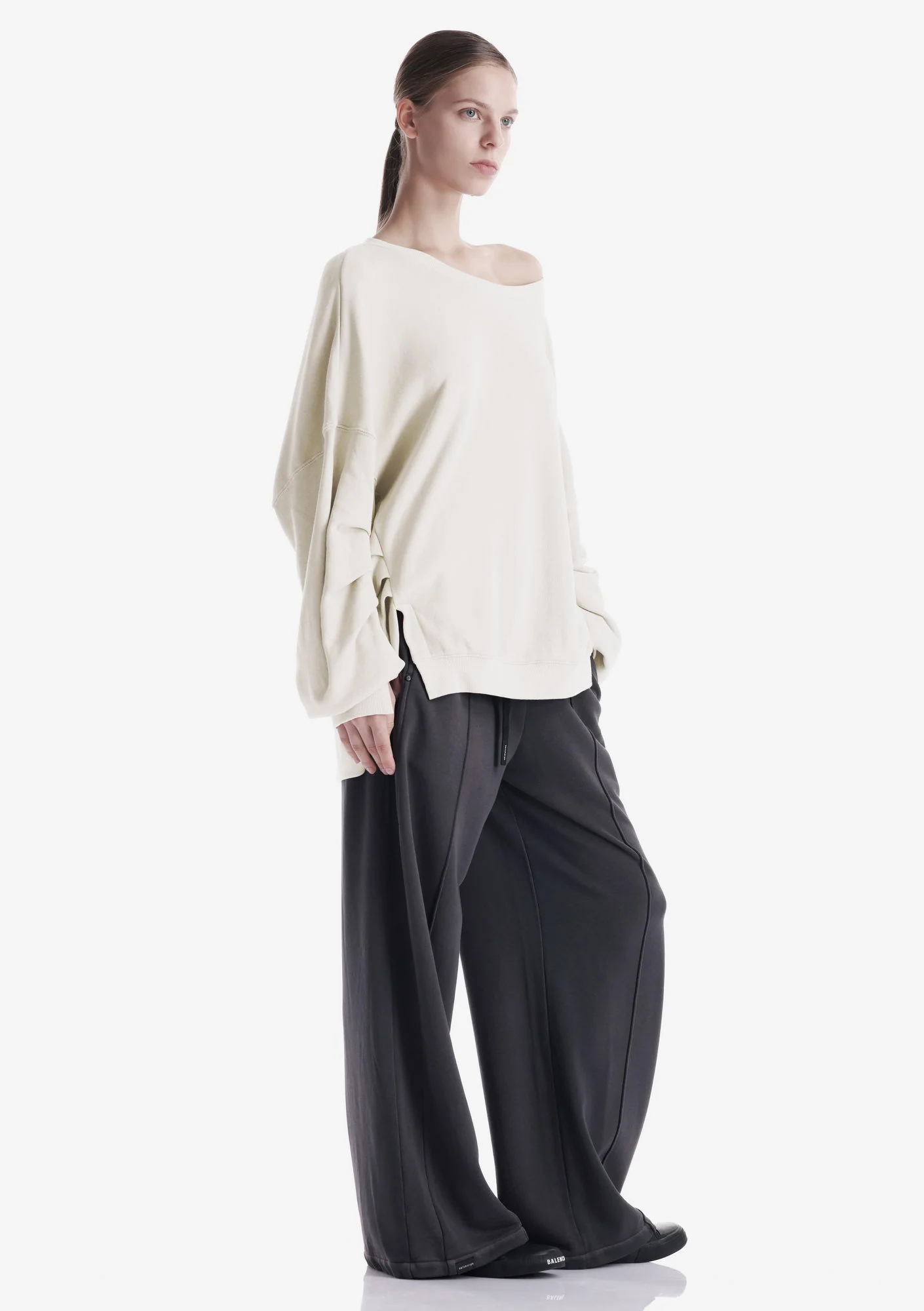 MELLOW Sweatshirt Fw124 - Image 3