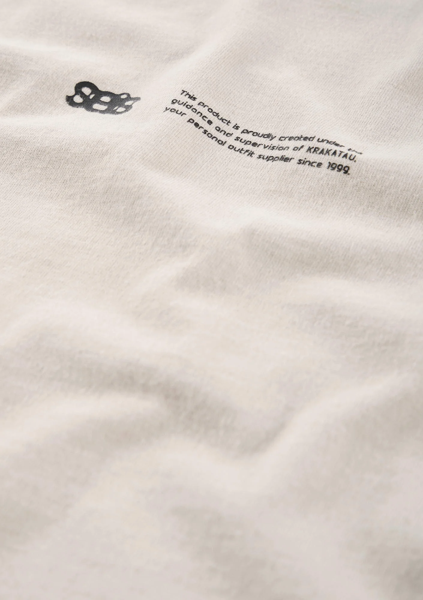 Tonal Logo Longsleeve T-Shirt Tu125 - Image 45
